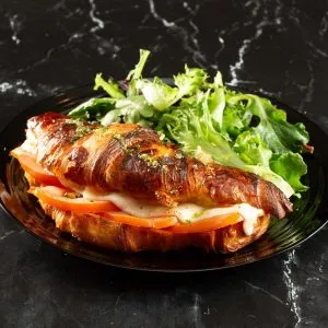 Pesto Mozza Croissant