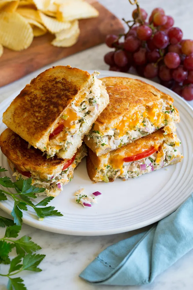 TUNA MELT