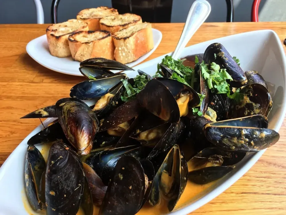 Thai Curry Mussels