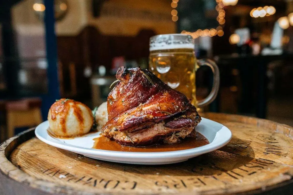 Schweinshaxe