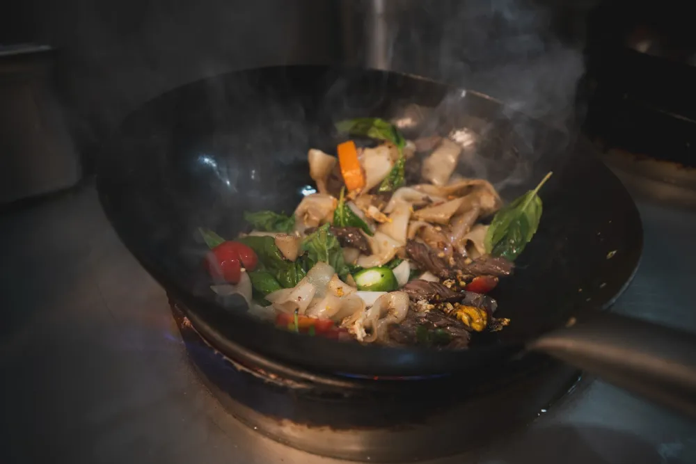 pad kee mow (drunken noodle)